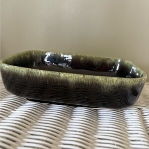 Hull USA F4 pottery planter / container vintage EUC